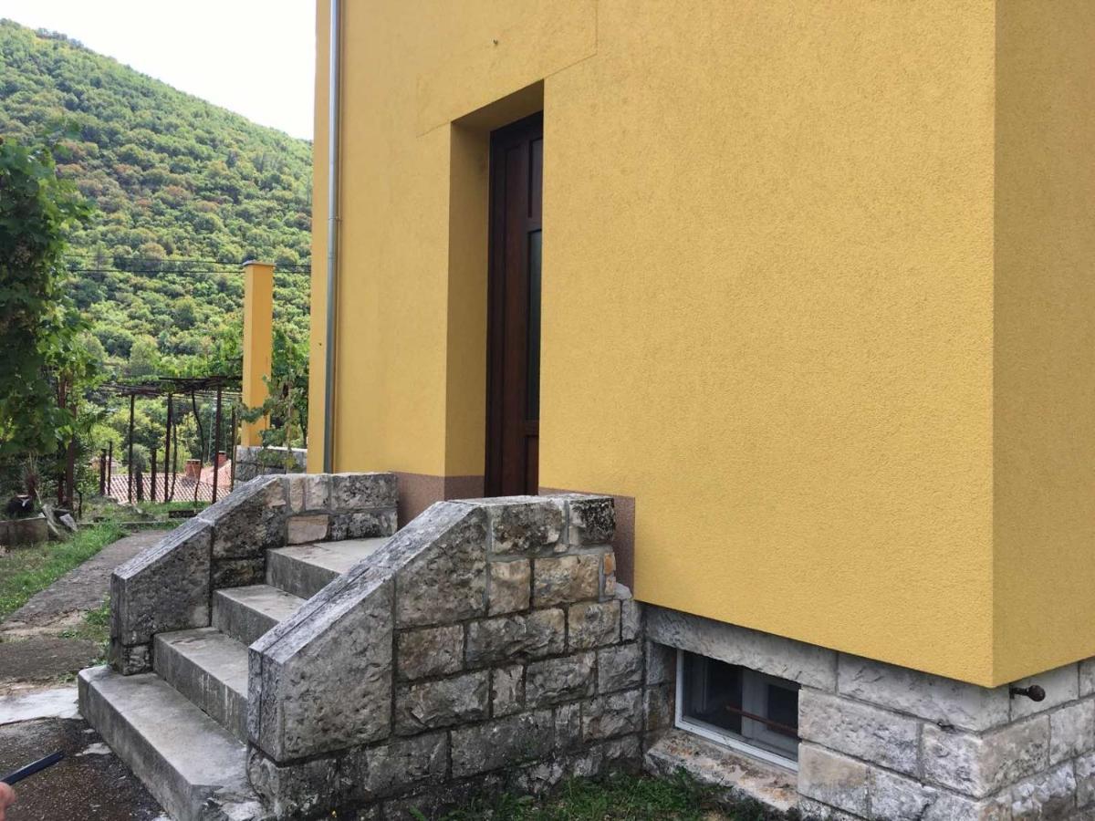L Apartment Raša Eksteriør bilde